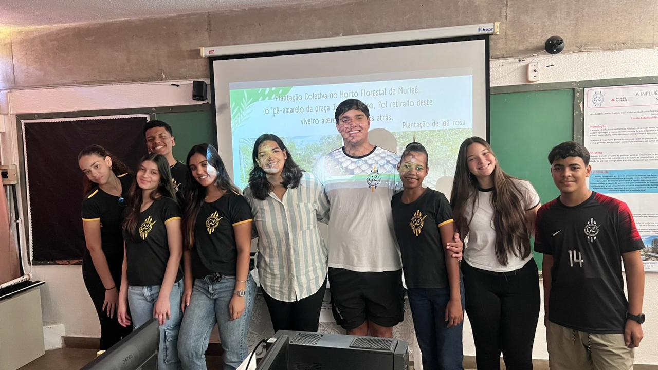 Cássia Ribeiro prestigia Feira de Ciências da Escola Estadual Gonçalves Couto