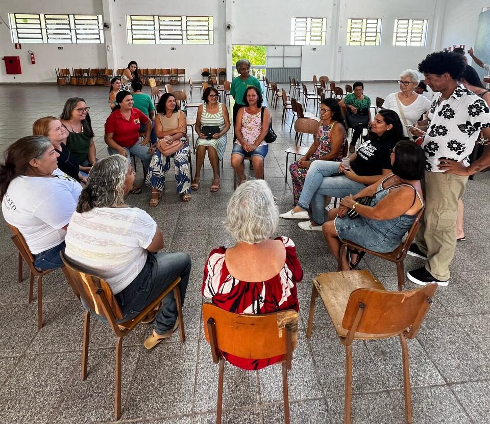 Cássia Ribeiro participa de roda de conversa com mulheres da agricultura familiar